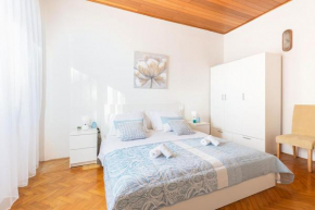 Apartment Neva